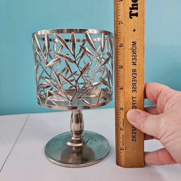 Bath & Body Works 3 Wick Pedestal Candle Holder Silver Vine Leaf Pre-owned - Picture 2 of 9